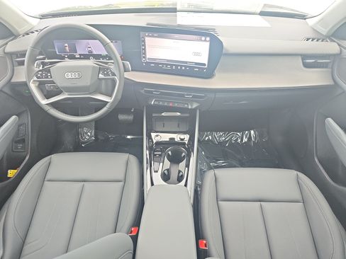 New 2026 Audi Q3 quattro 2.0T AWD/4WD image 9
