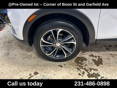 Used 2020 Buick Encore GX Essence w/ Advanced Technology Package AWD/4WD image 11
