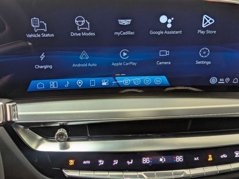 New 2026 Cadillac Lyriq Sport image 27