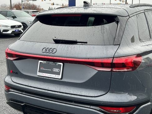 Certified 2025 Audi SQ6 e-tron Prestige w/ Black Optic Package image 8