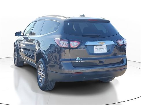 Used 2017 Chevrolet Traverse LT image 3