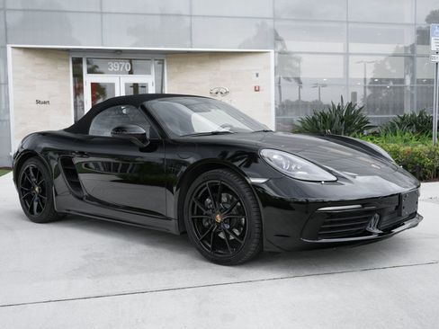 Used 2021 Porsche 718 Boxster RWD image 4