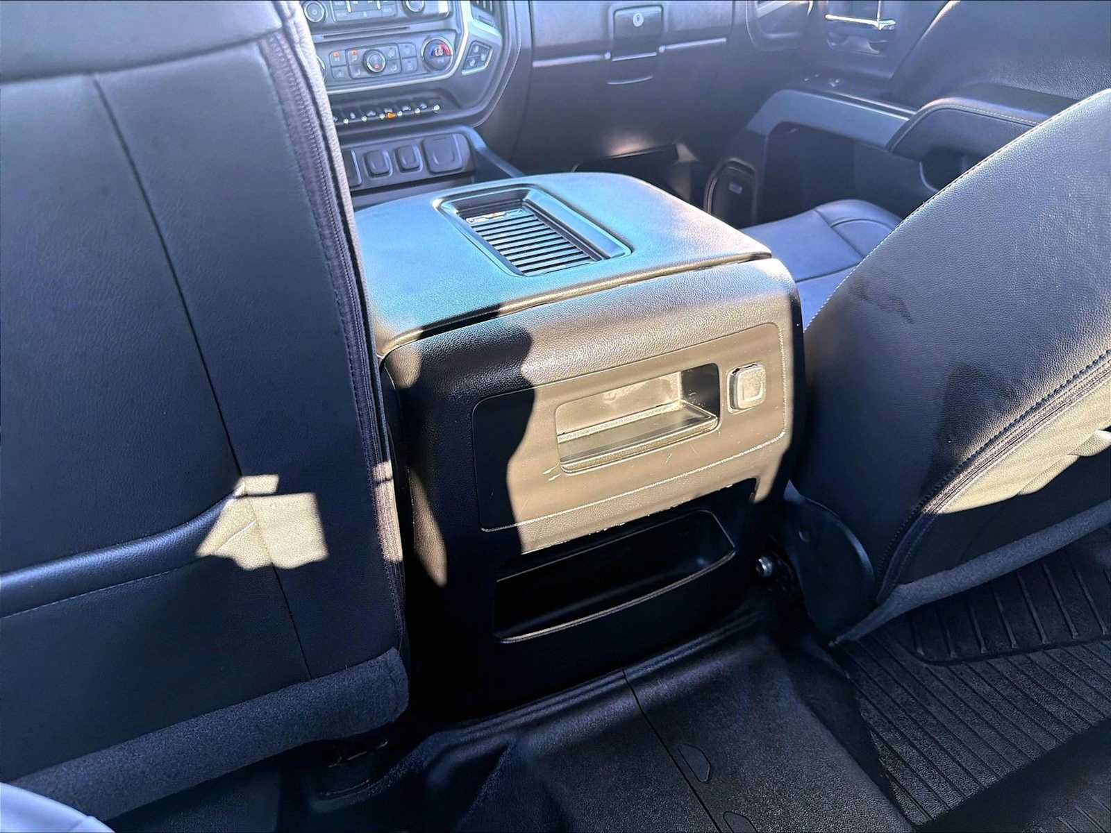 Used 2018 Chevrolet Silverado 1500 LTZ Z71 w/ LTZ Plus Package AWD/4WD image 34