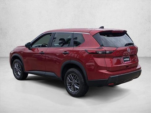 Used 2025 Nissan Rogue S image 8