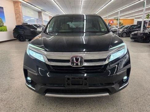 Used 2020 Honda Pilot Touring image 3