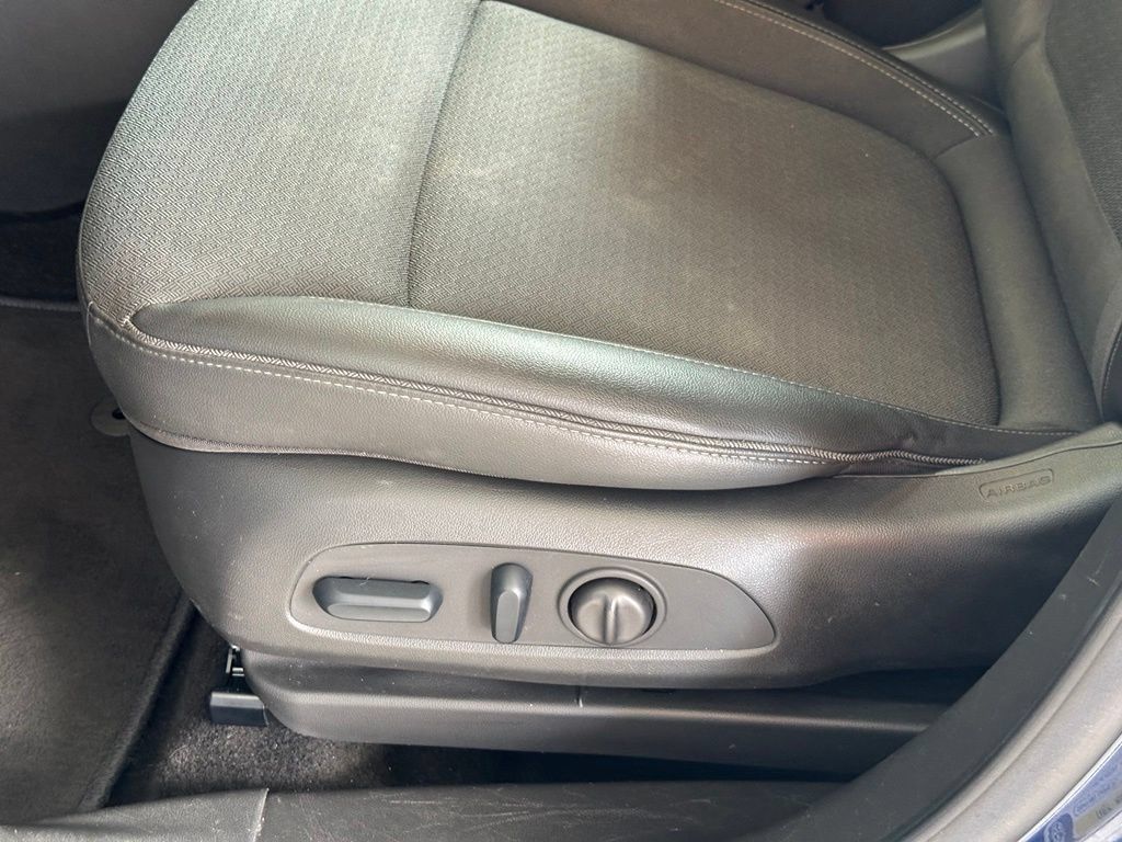 Used 2023 Buick Encore GX Select FWD image 14