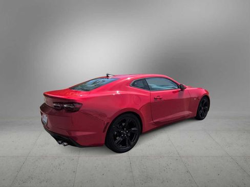 Used 2022 Chevrolet Camaro LT w/ Technology Package RWD image 8