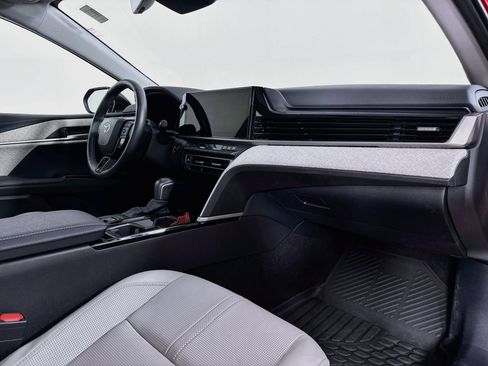 Certified 2025 Toyota Camry XLE w/ Premium Plus Package FWD image 31