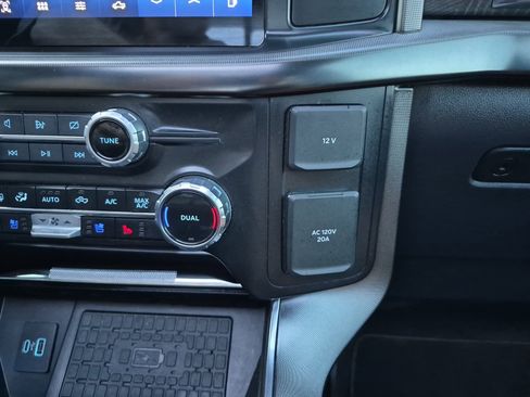 Certified 2023 Ford F150 Platinum w/ Equipment Group 701A High image 36