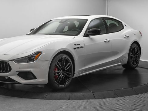 New 2024 Maserati Ghibli Modena Ultima Q4 AWD/4WD image 3
