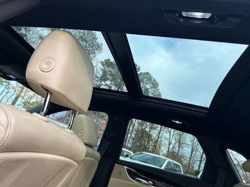 Used 2017 Cadillac XT5 Luxury w/ Driver Awareness Package image 28