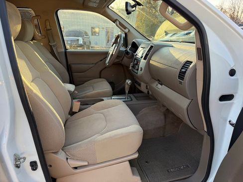 Used 2017 Nissan Frontier SV w/ SV Value Truck Package image 14