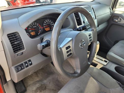 Used 2016 Nissan Frontier SV image 26