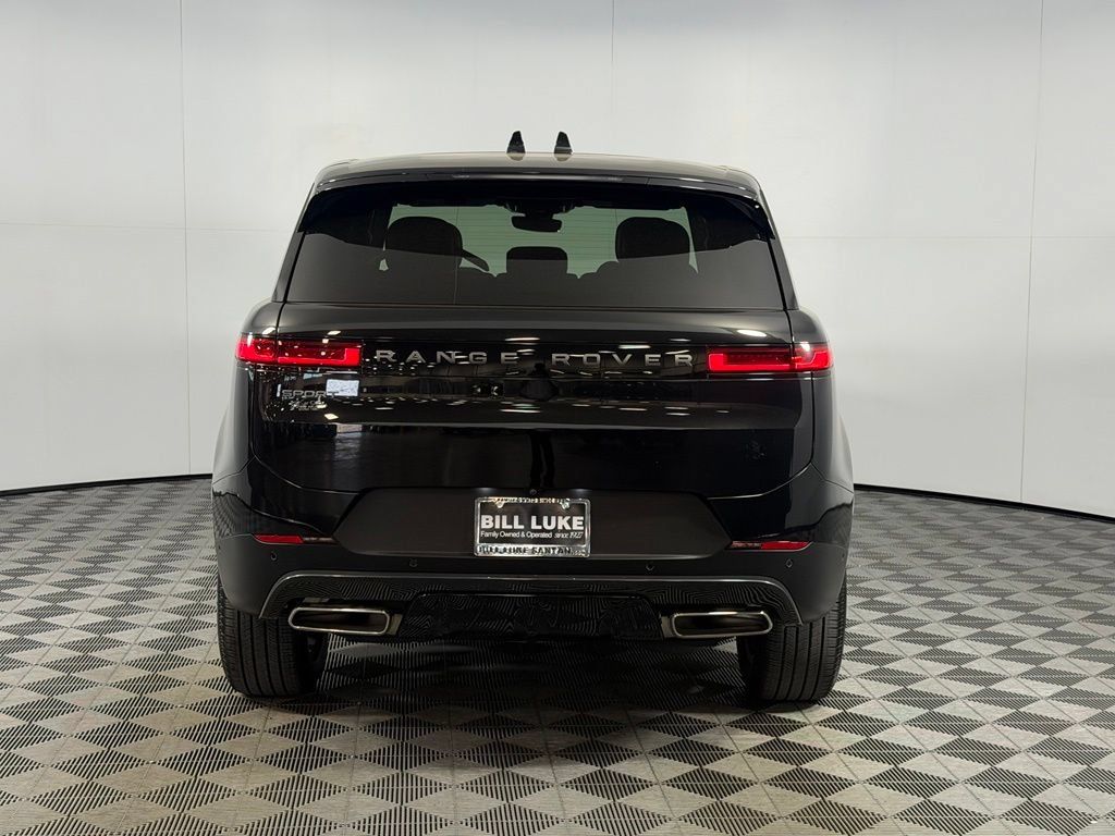 Used 2025 Land Rover Range Rover Sport SE AWD/4WD image 5