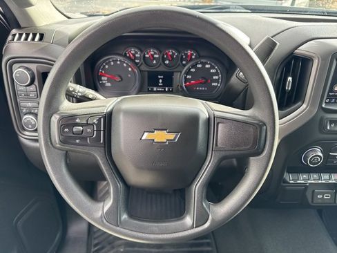 Used 2022 Chevrolet Silverado 1500 Custom image 16