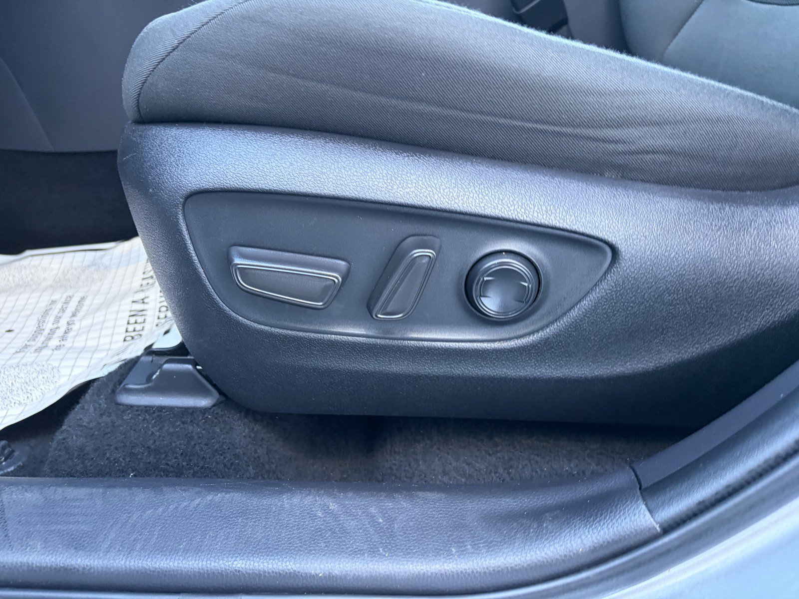Used 2024 Toyota RAV4 XLE AWD/4WD image 13