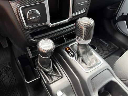 Used 2022 Jeep Wrangler Unlimited Sport AWD/4WD image 15