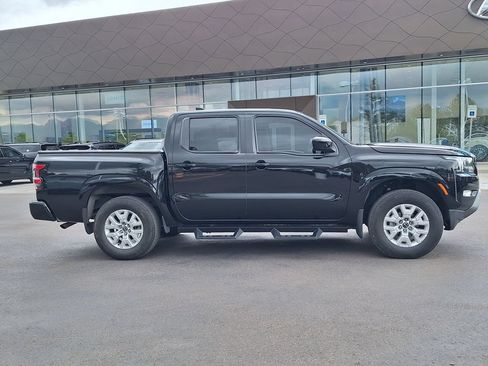 Used 2023 Nissan Frontier SV w/ SV Convenience Package AWD/4WD image 2