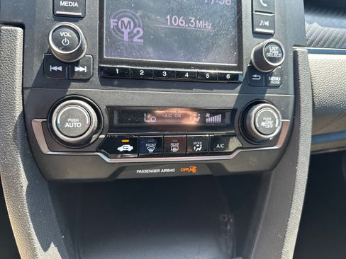 Used 2018 Honda Civic Sport image 29