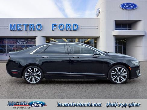 Used 2017 Lincoln MKZ Reserve w/ Technology Package FWD image 2