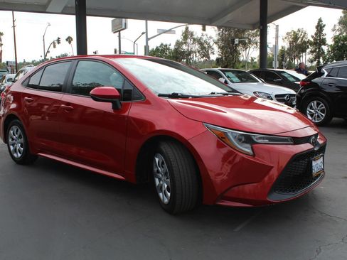 Used 2021 Toyota Corolla LE FWD image 7