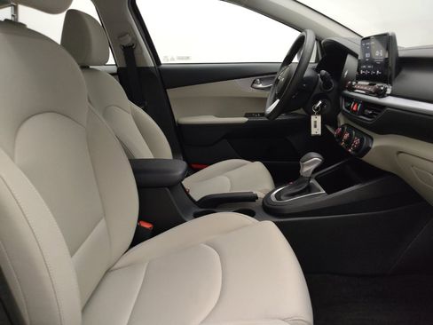Used 2023 Kia Forte LXS w/ LXS Technology Package FWD image 21