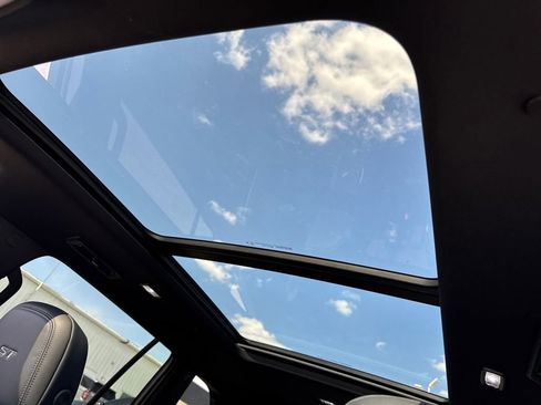 New 2026 Buick Enclave Sport Touring w/ Power Package image 18