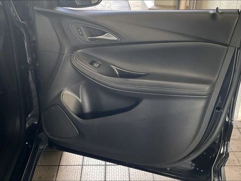 Used 2025 Buick Encore GX Preferred FWD image 23