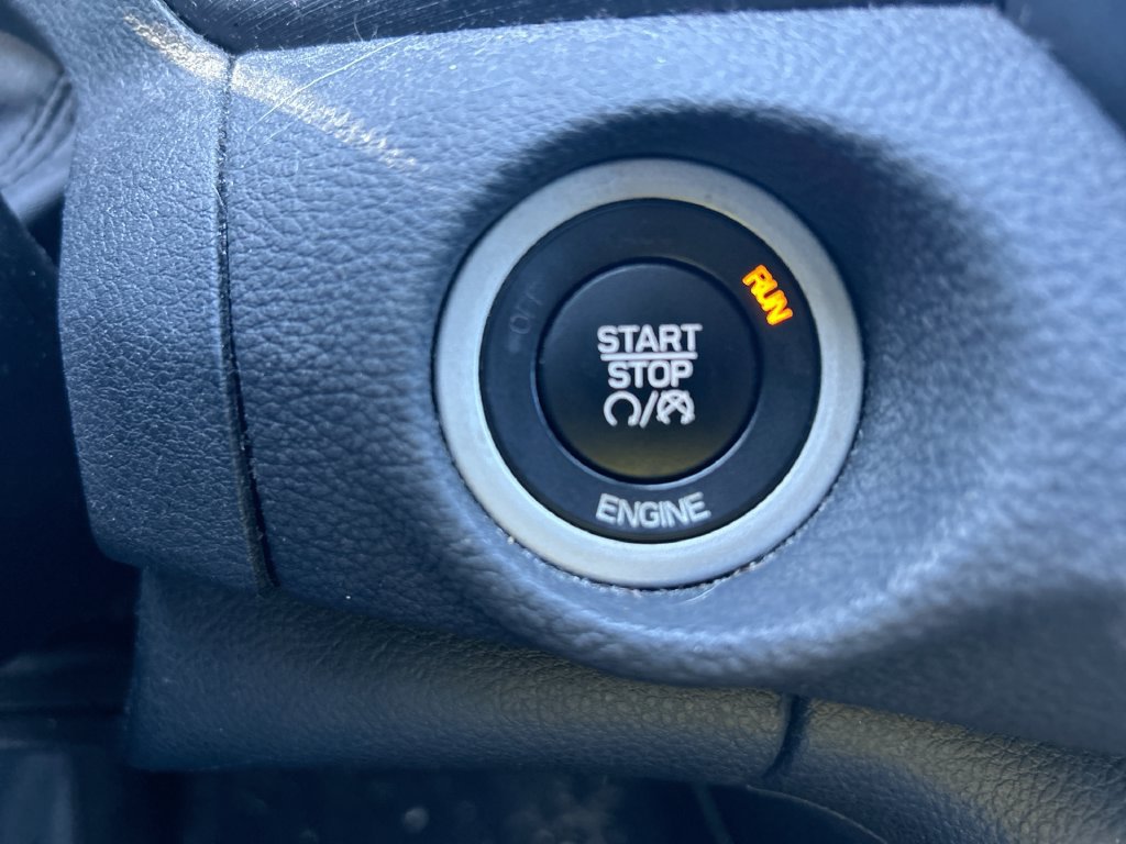 Used 2016 Chrysler 200 Limited FWD image 16
