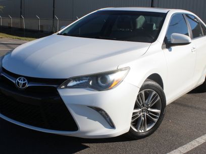 Used 2017 Toyota Camry SE w/ Moonroof Package