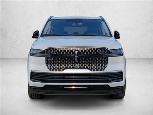 New 2025 Lincoln Navigator L Reserve image 6