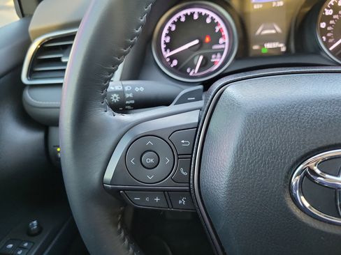 Used 2024 Toyota Camry SE image 15