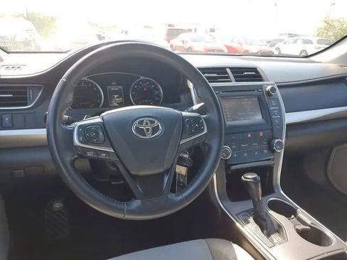 Used 2017 Toyota Camry SE FWD image 13