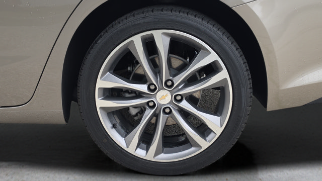 Used 2025 Chevrolet Malibu LT FWD image 42