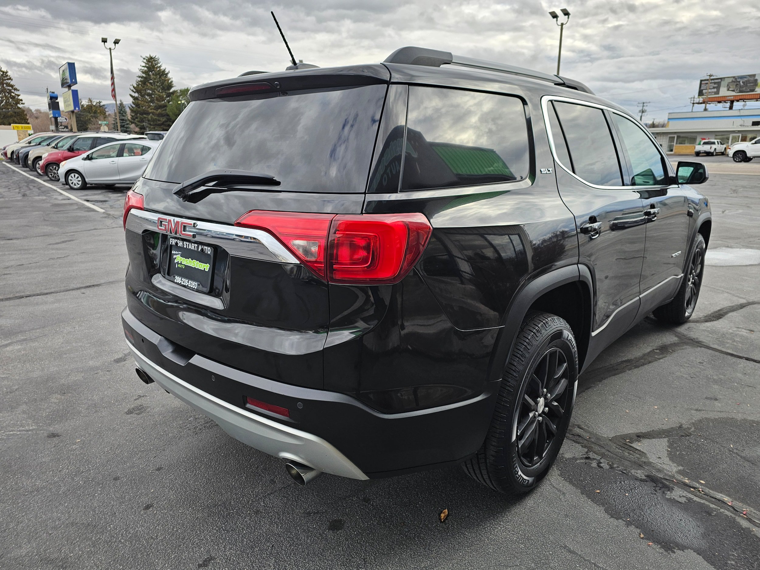 Used 2019 GMC Acadia SLT AWD/4WD image 7