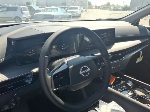 New 2025 Nissan Murano SV w/ Cargo Package AWD/4WD image 17