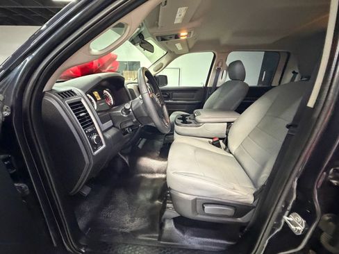 Used 2017 RAM 1500 Tradesman w/ Popular Equipment Group AWD/4WD image 39