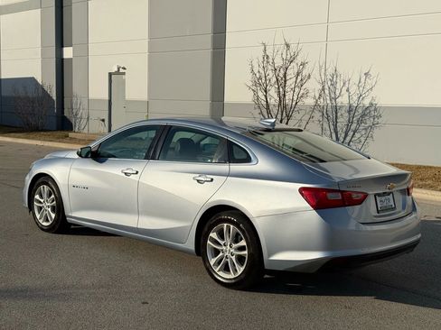 Used 2017 Chevrolet Malibu LT w/ Leather Package image 3