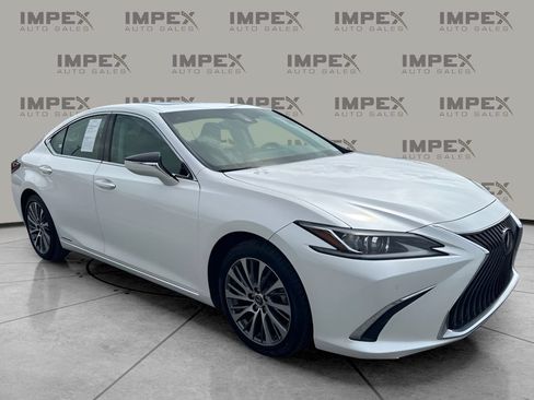 Used 2019 Lexus ES 300h w/ Premium Package FWD image 7