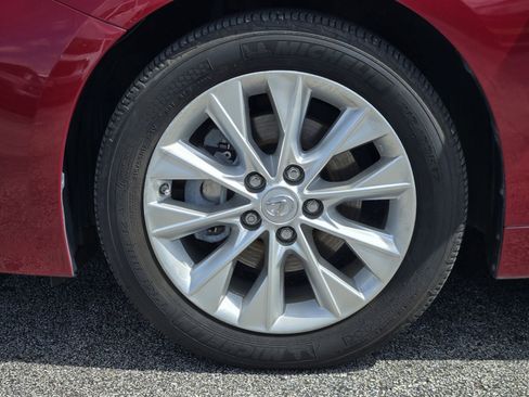Used 2014 Lexus ES 300h w/ Luxury Package w/Bamboo Trim FWD image 11