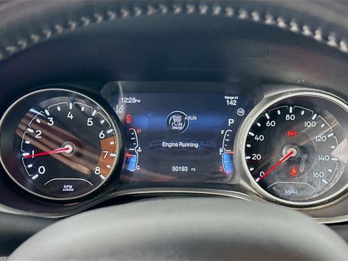Used 2021 Jeep Compass Latitude w/ Sun and Sound Group FWD image 12