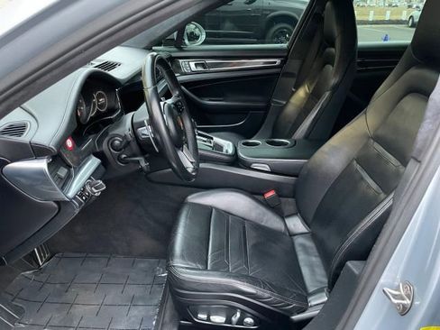 Used 2017 Porsche Panamera Turbo image 21