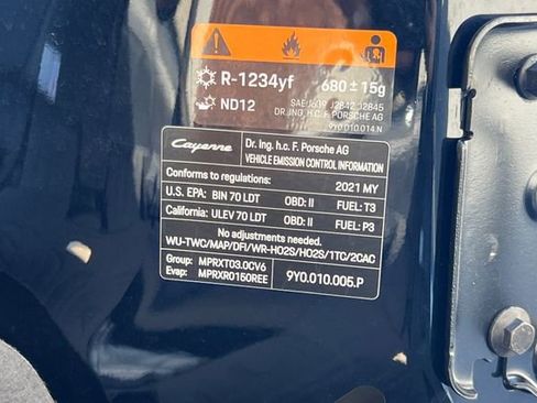 Used 2021 Porsche Cayenne AWD/4WD image 35