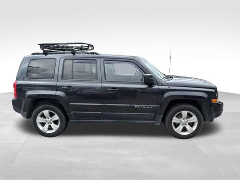 Used 2014 Jeep Patriot Sport w/ Power Value Group AWD/4WD image 9