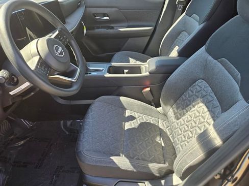 New 2026 Nissan Kicks SV image 5