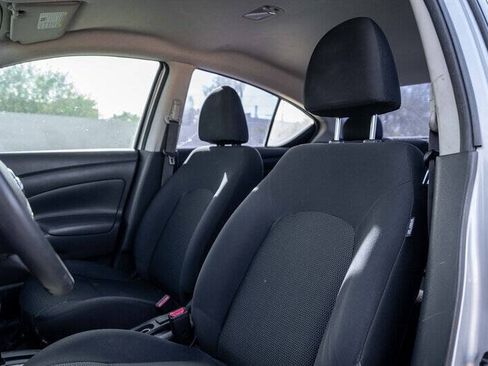 Used 2012 Nissan Versa SV w/ Convenience Pkg FWD image 10