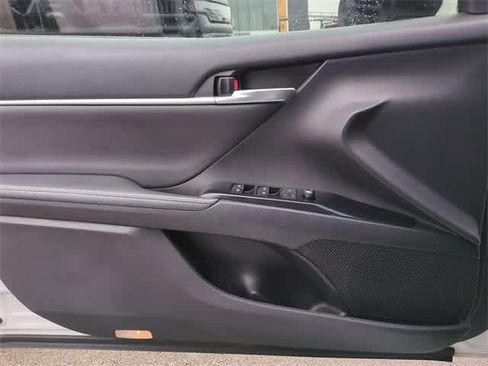Used 2019 Toyota Camry XSE image 31