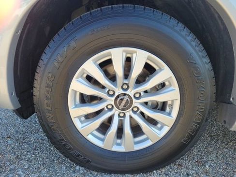 Used 2024 Nissan Armada SV AWD/4WD image 11