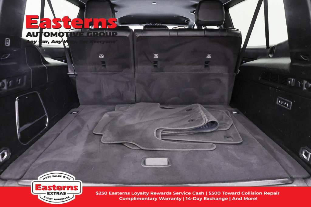 Used 2024 Jeep Wagoneer L Series II w/ Flexible Seating Group AWD/4WD image 10