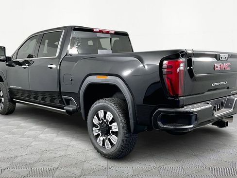 New 2026 GMC Sierra 3500 Denali w/ Denali Reserve Package AWD/4WD image 4